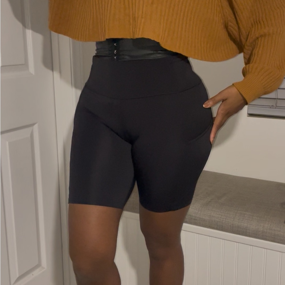 Lululemon Black Fast and Free Shorts EUC - Picture 3 of 8